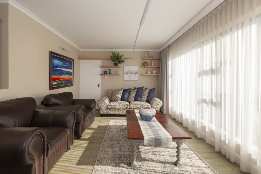 6 Bedroom Property for Sale in Myburgh Park Western Cape